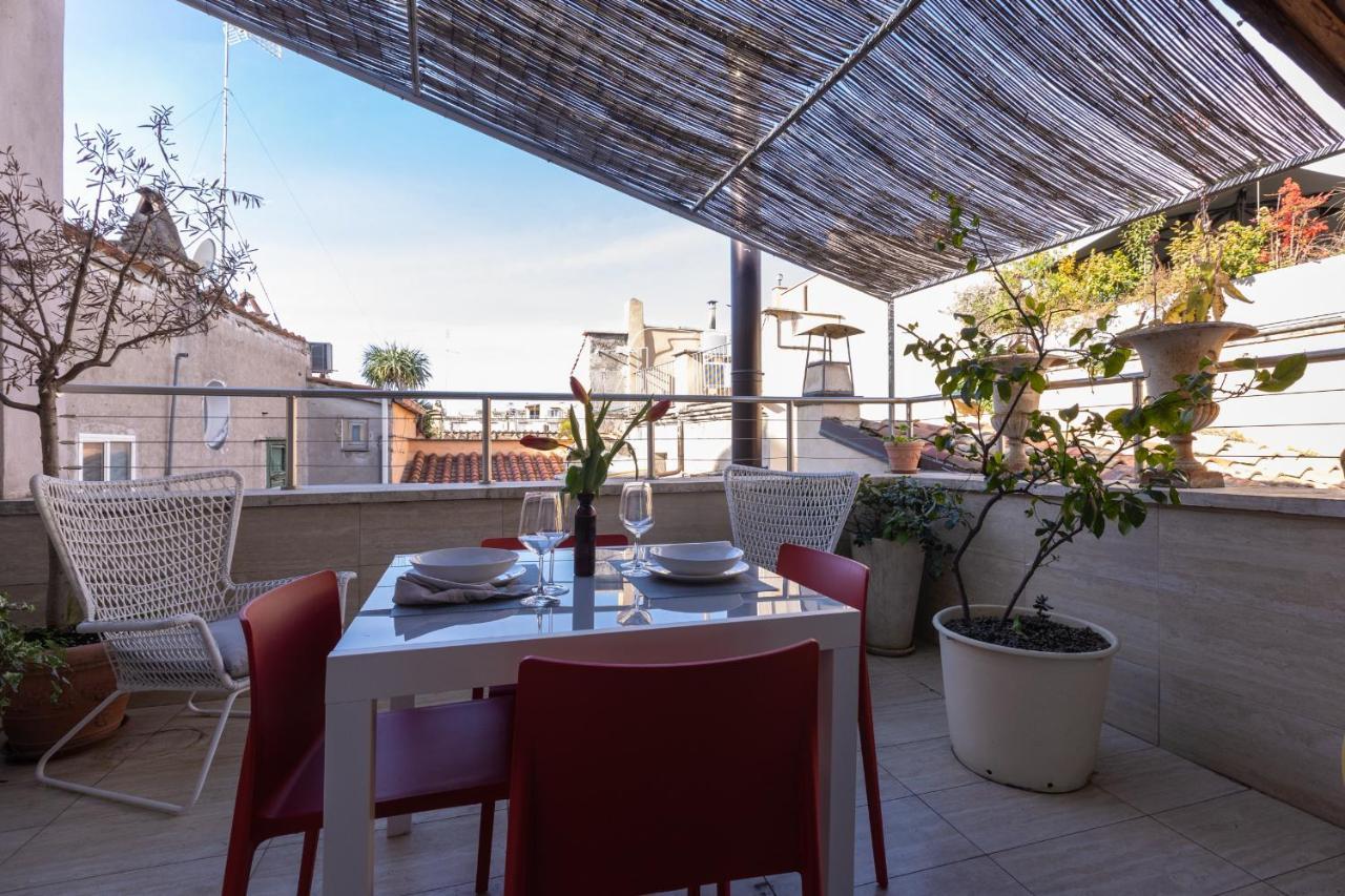 Pantheon White Penthouse Casa de férias *